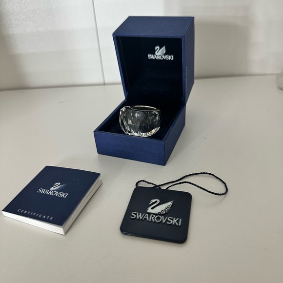 Swarovski ring with original box and tags - Picture 2 of 11